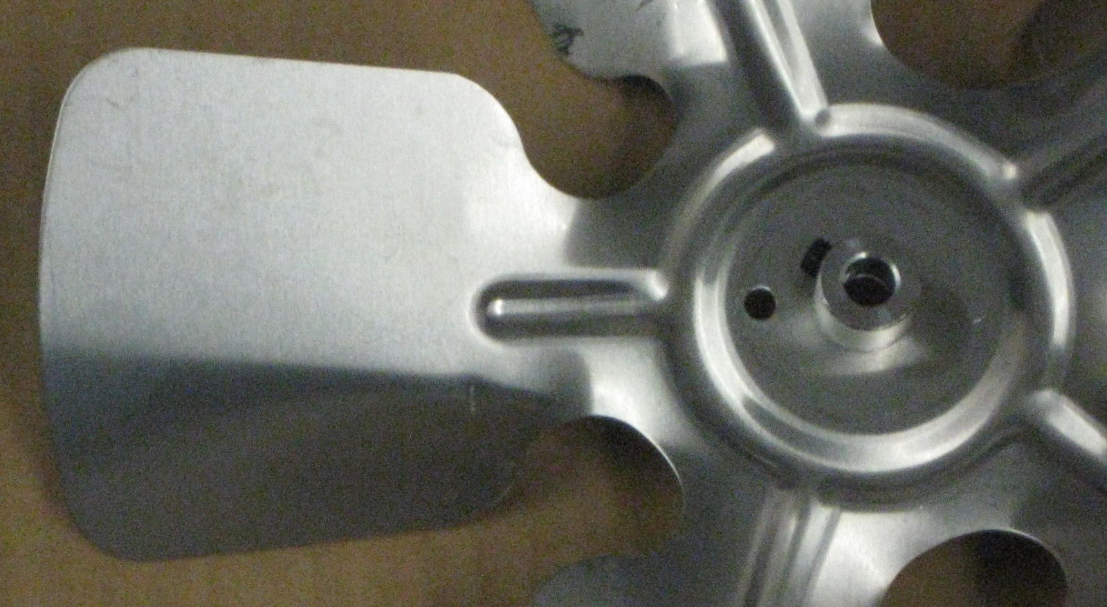 A61322 Metal Fan Blade 10" Diameter 5 Blades 5/16" Bore Hub CCW 30 Degree Prop