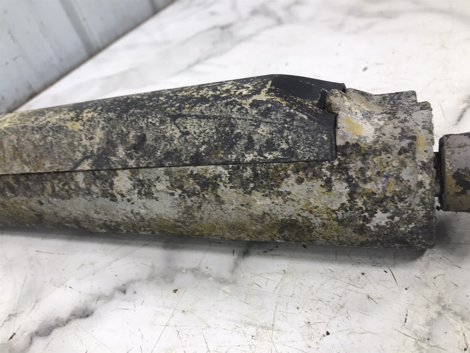 Volvo Penta out drive outdrive trim tilt lift hydraulic cylinders