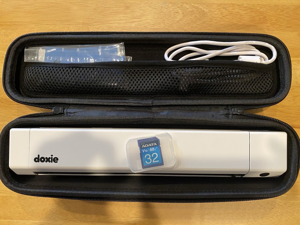 New Doxie Scanner And Case