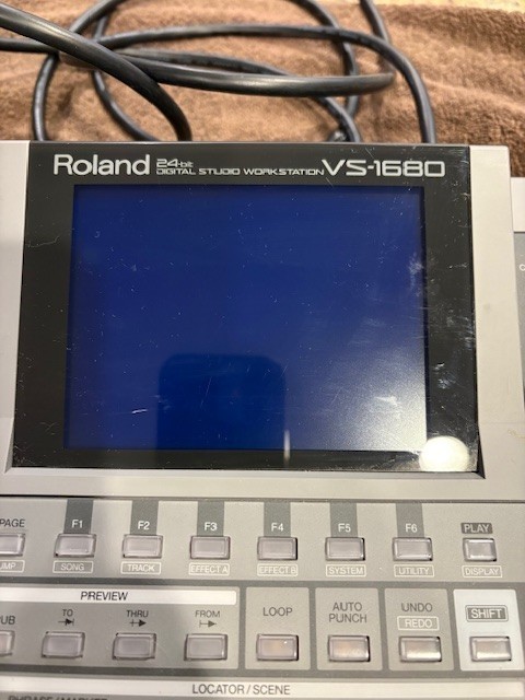 Roland VS-1680 Digital Studio Workstation - Gray - Very good condition
