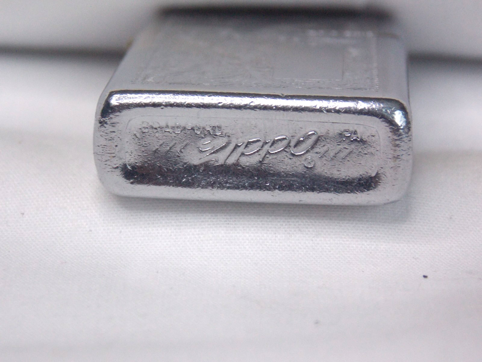 VINTAGE SLIM ZIPPO LIGHTER VENETIAN