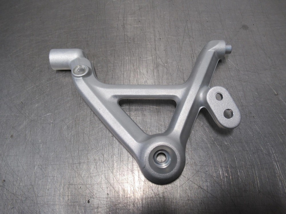 EB1167 2019 TRIUMPH SCRAMBLER 1200 XC LEFT HAND HEADLIGHT BRACKET