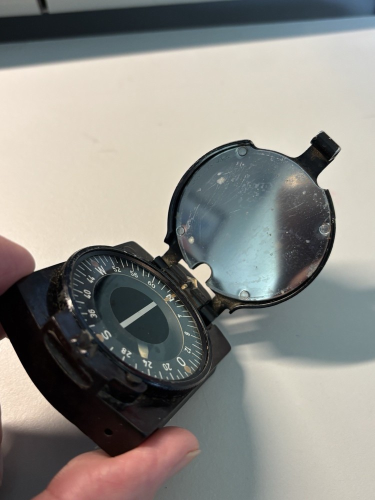 German WWI! Black Bakelite March Compass