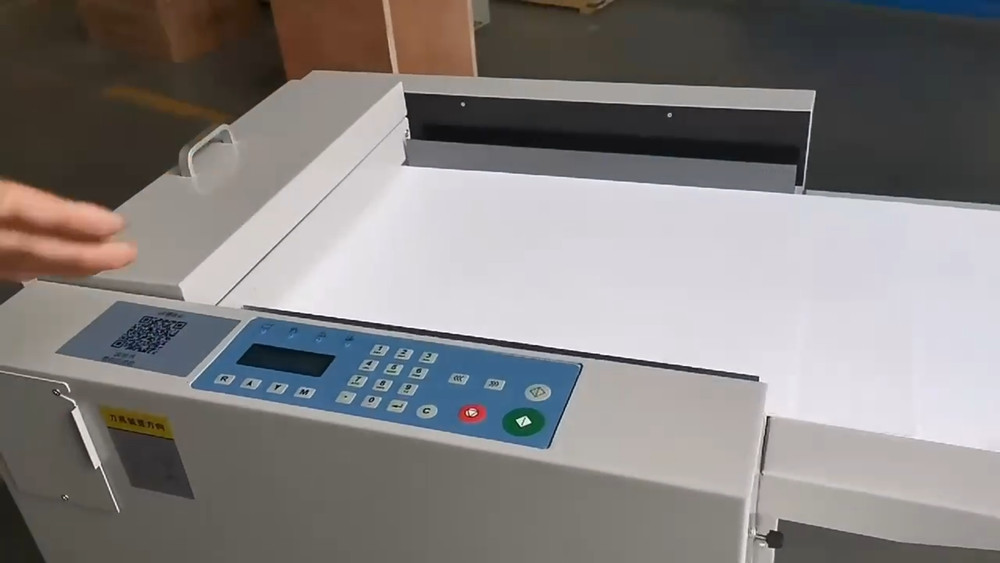 New Auto Feeding 330mm 13" Digital Paper Creasing Scoring Machine Perforating