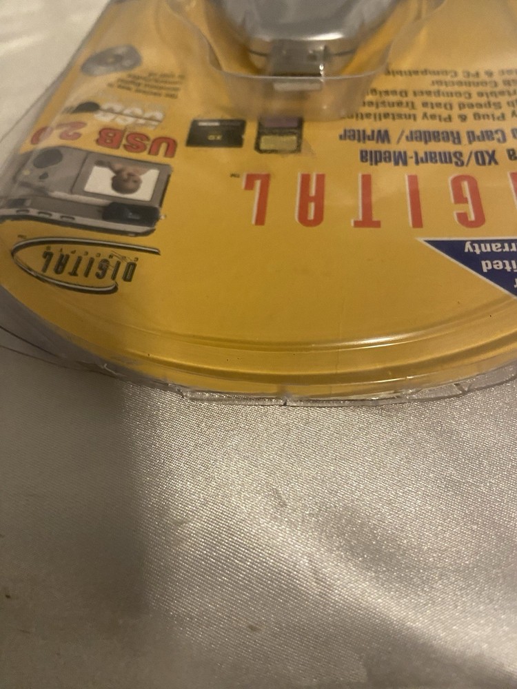 Quantaray Digital Camera Compact Flash Card Reader/Writer USB 2.0