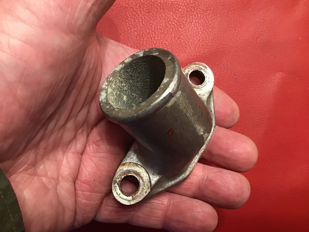 AUSTIN SEVEN 7 ENGINE CYLINDER HEAD COOLANT WATER SPOUT