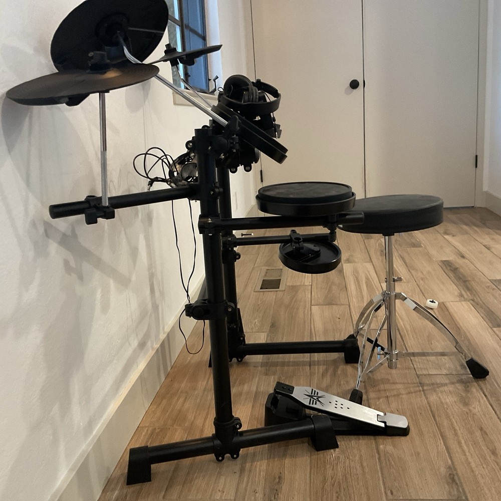 Aroma TDX-15B Electric Drum Set With Silicon Pad
