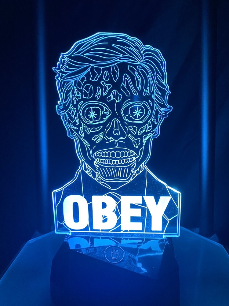 Alien They Live Scifi Light