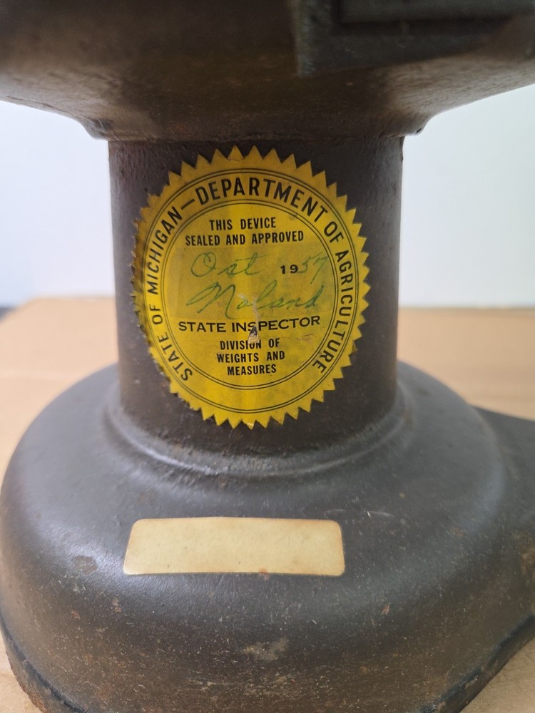 Vintage Howe Cast Iron Fish Tail Scale (Untested)