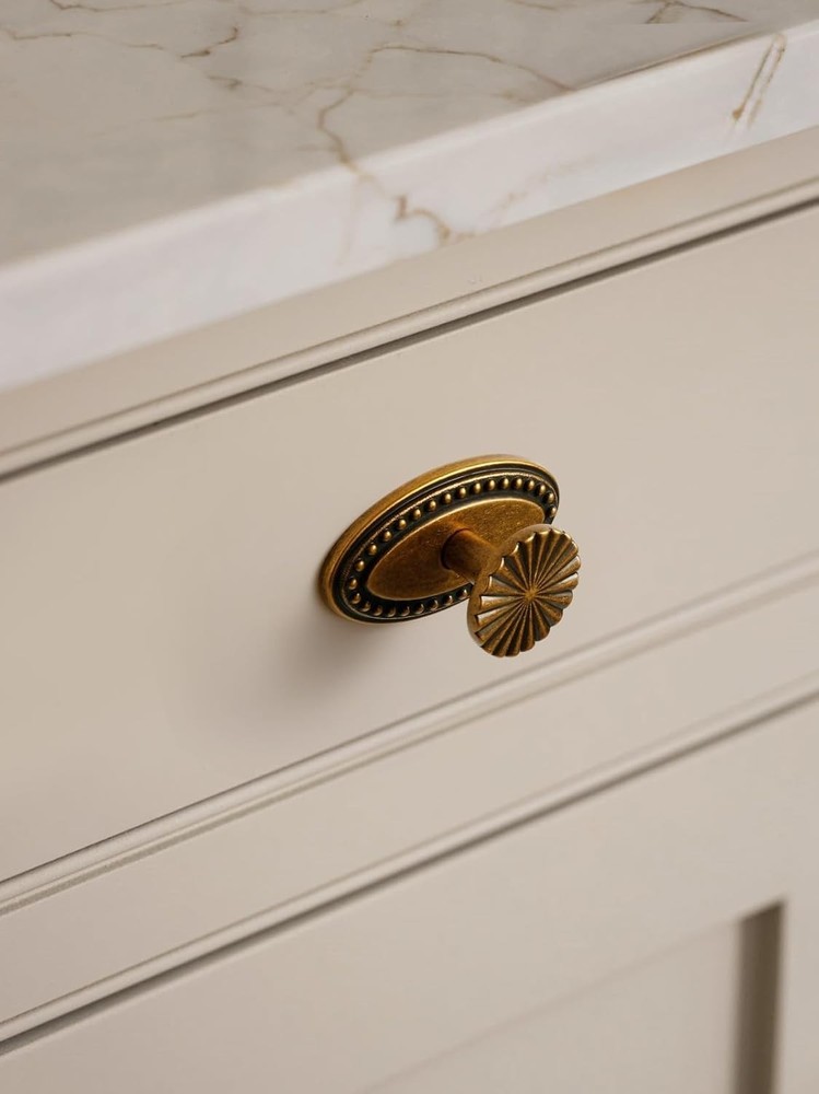 Classic 10 Pack Antique Brass Cabinet Knobs - Durable Vintage Drawer Hardware
