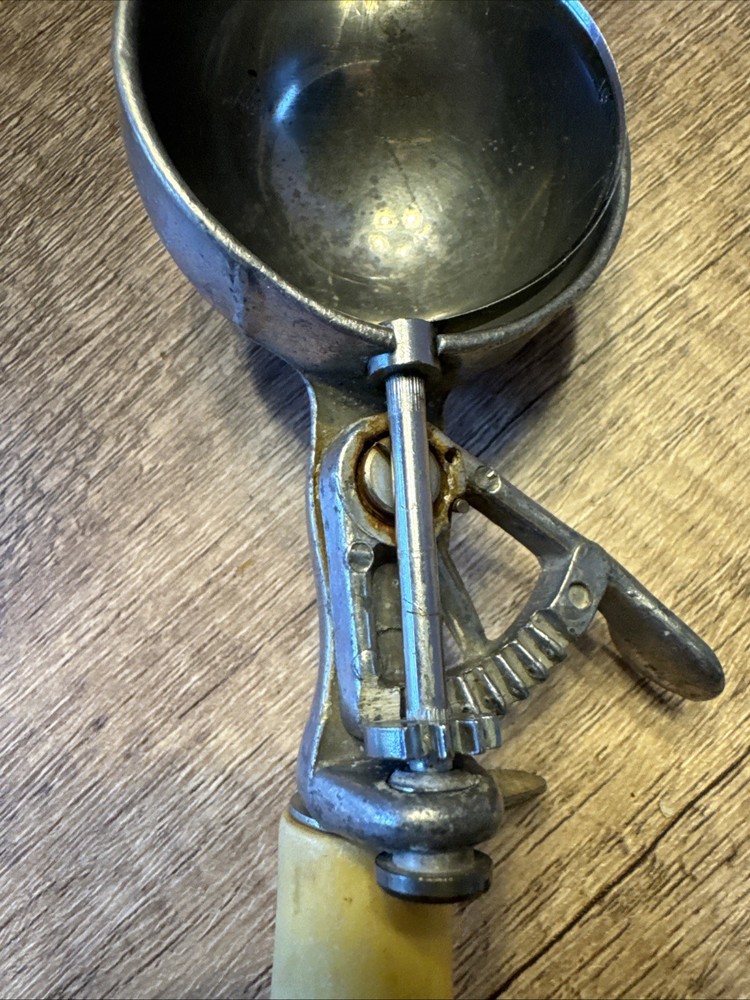 Vintage Trigger Ice Cream Scoop Progressus Yellow Handle 1960s