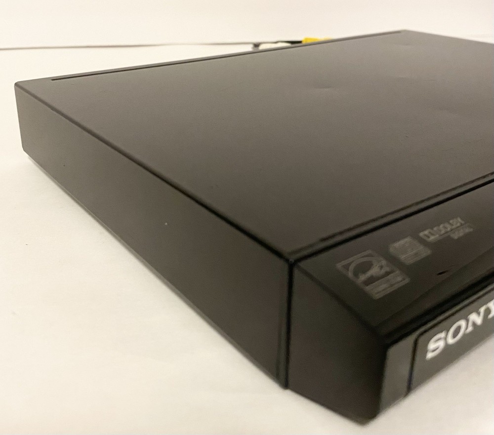 Sony DVP-SR210P DVD Player With Remote Control Tested Working