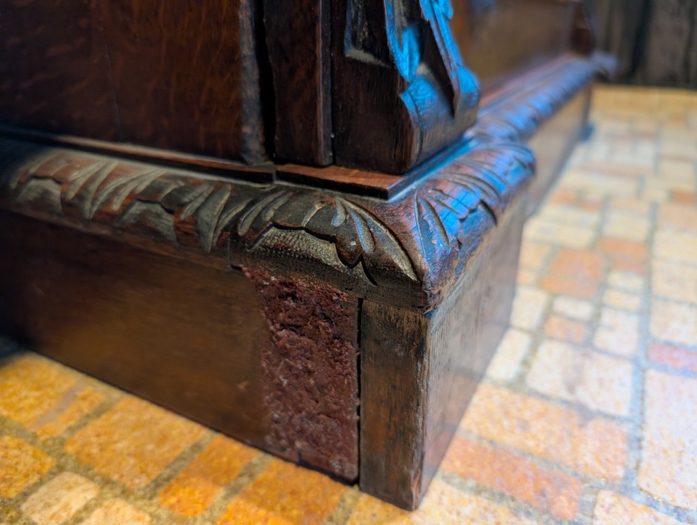 Late Victorian ‘Gothic’ Style Oak mirror back sideboard