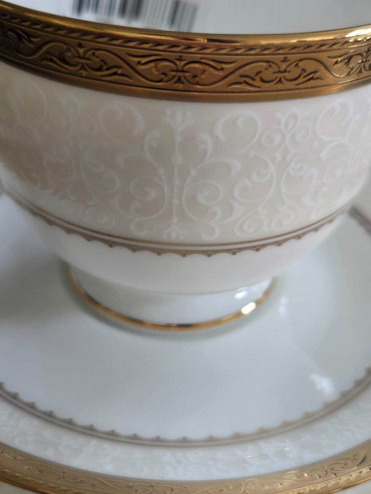 noritake Summit gold TWO 5 piece set