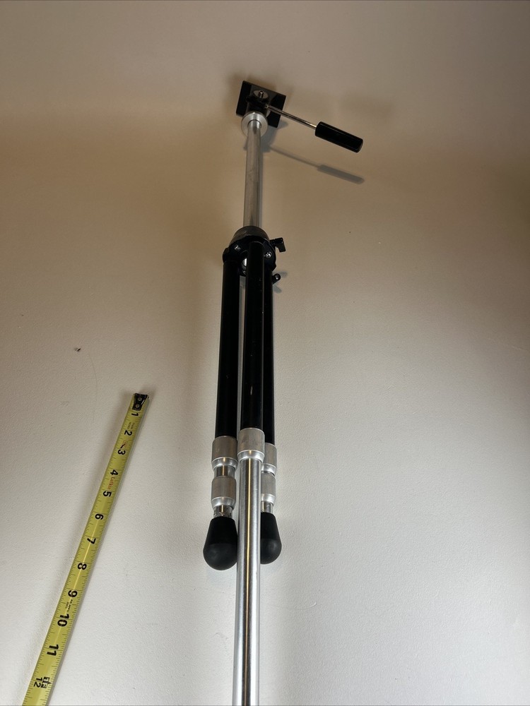 Camera Tripod Sony VCT-20A Elevator Tripod with Pan/Tilt Head
