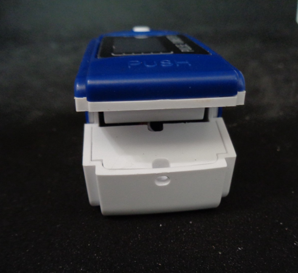 Fingertip Pulse Oximeter - LK88