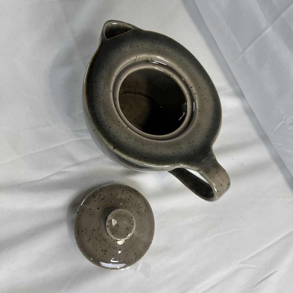 B. Smith Exclusively For Bed Bath & Beyond Pottery Teapot Green