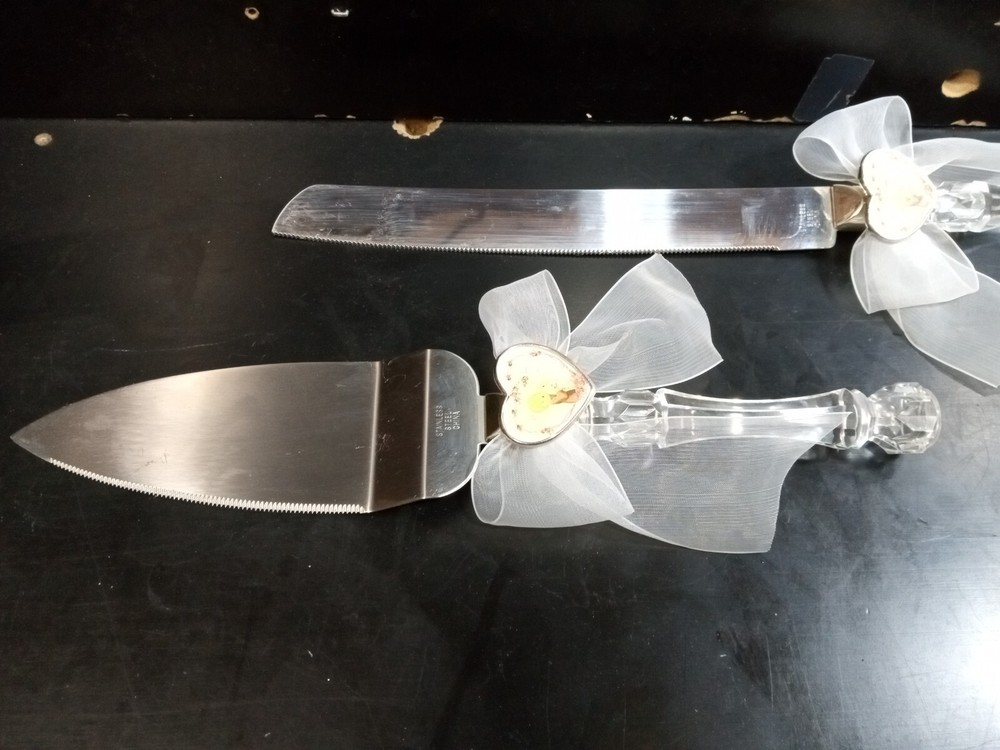 Precious Moments Knife & Server Wedding Set