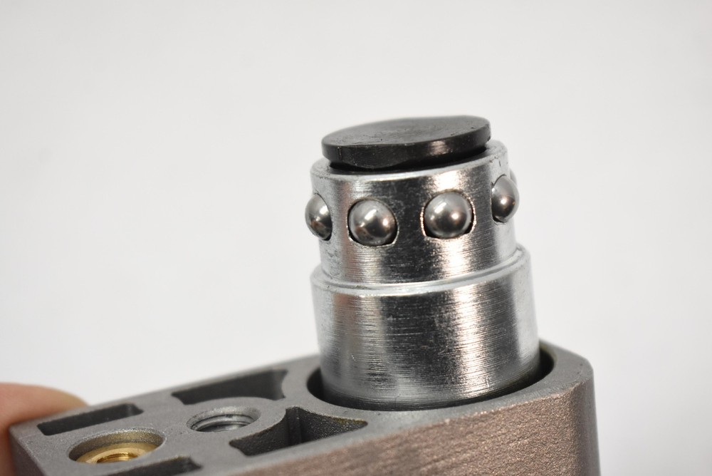 RTC M101.09LM Hydraulic Quick Coupler 255 Right Angle Block Fitting Connector