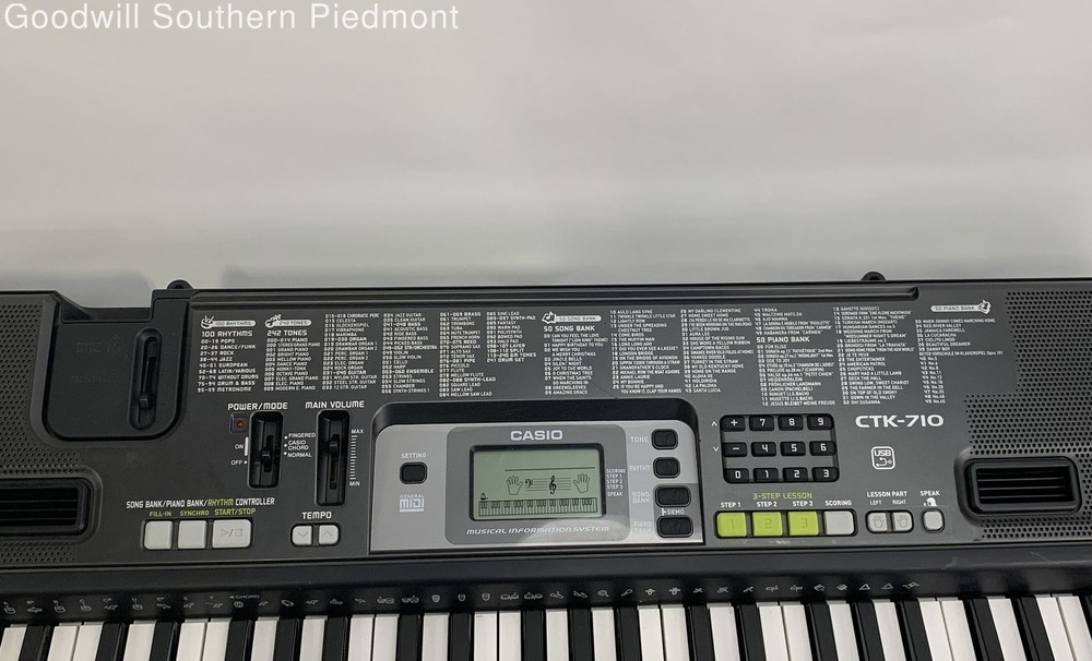 Casio CTK-710 61-Key Electronic Keyboard - Tested