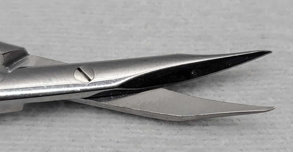 Storz Wescott Type Stitch Scissors E-3321 4.7"