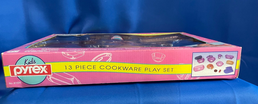 1999 Kids Pyrex Mini Cookware Play Set 13pc NIB