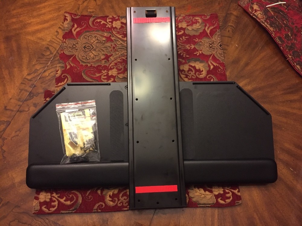 Ergonomic keyboard tray w/mouse pad