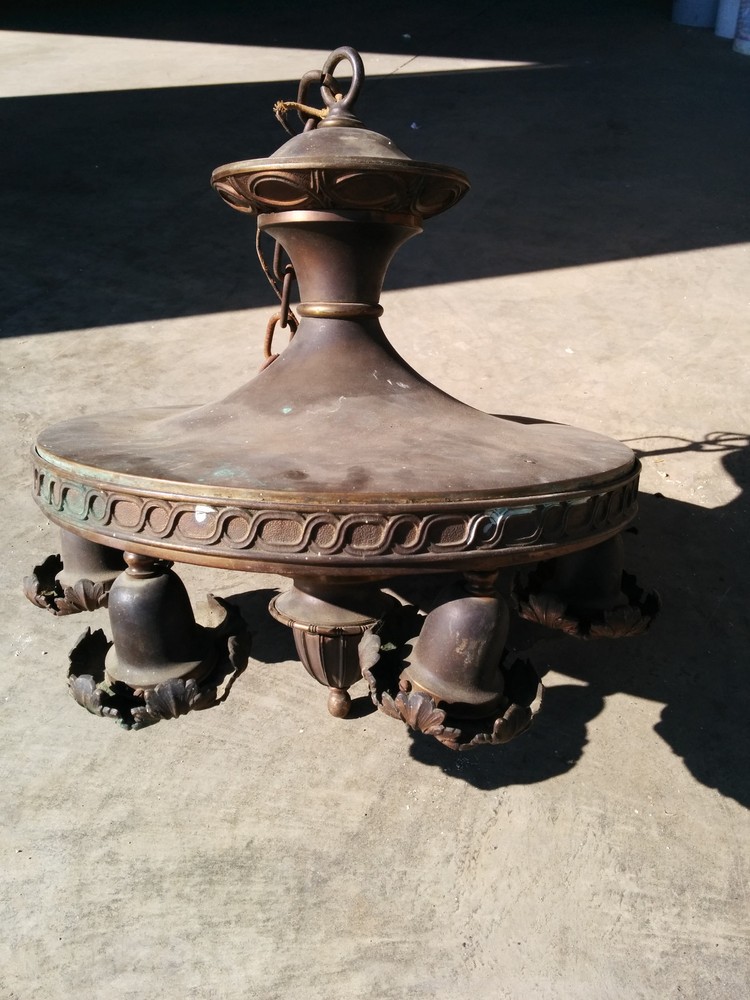 6 socket chandelier heavy super nice (LT 413)