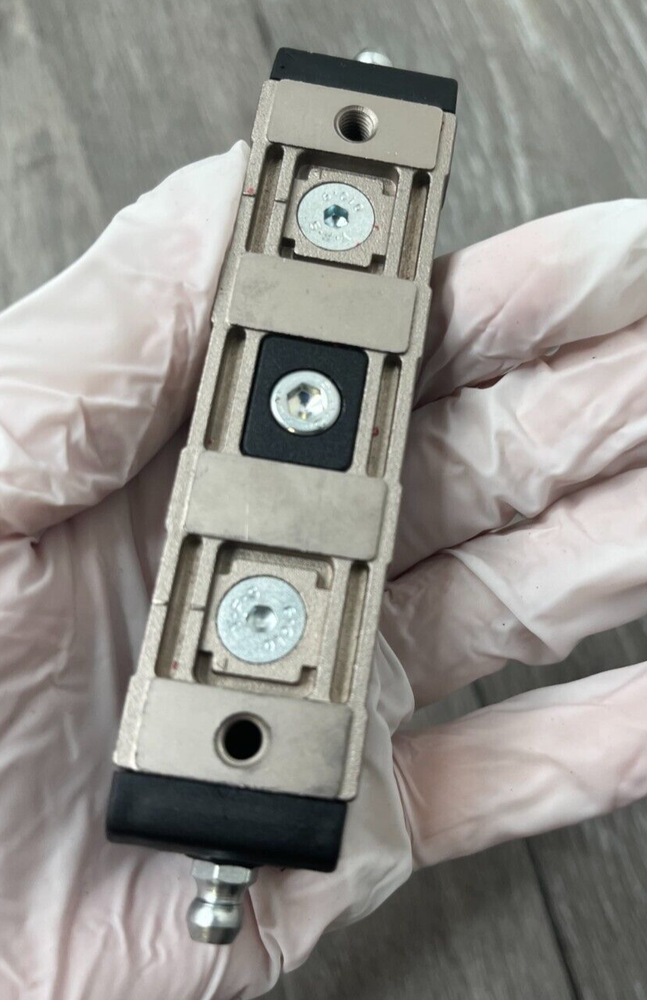 Rollon ULV28-240-N 0615 Compact Self-Aligning Linear Rail Guide System w/Sliders