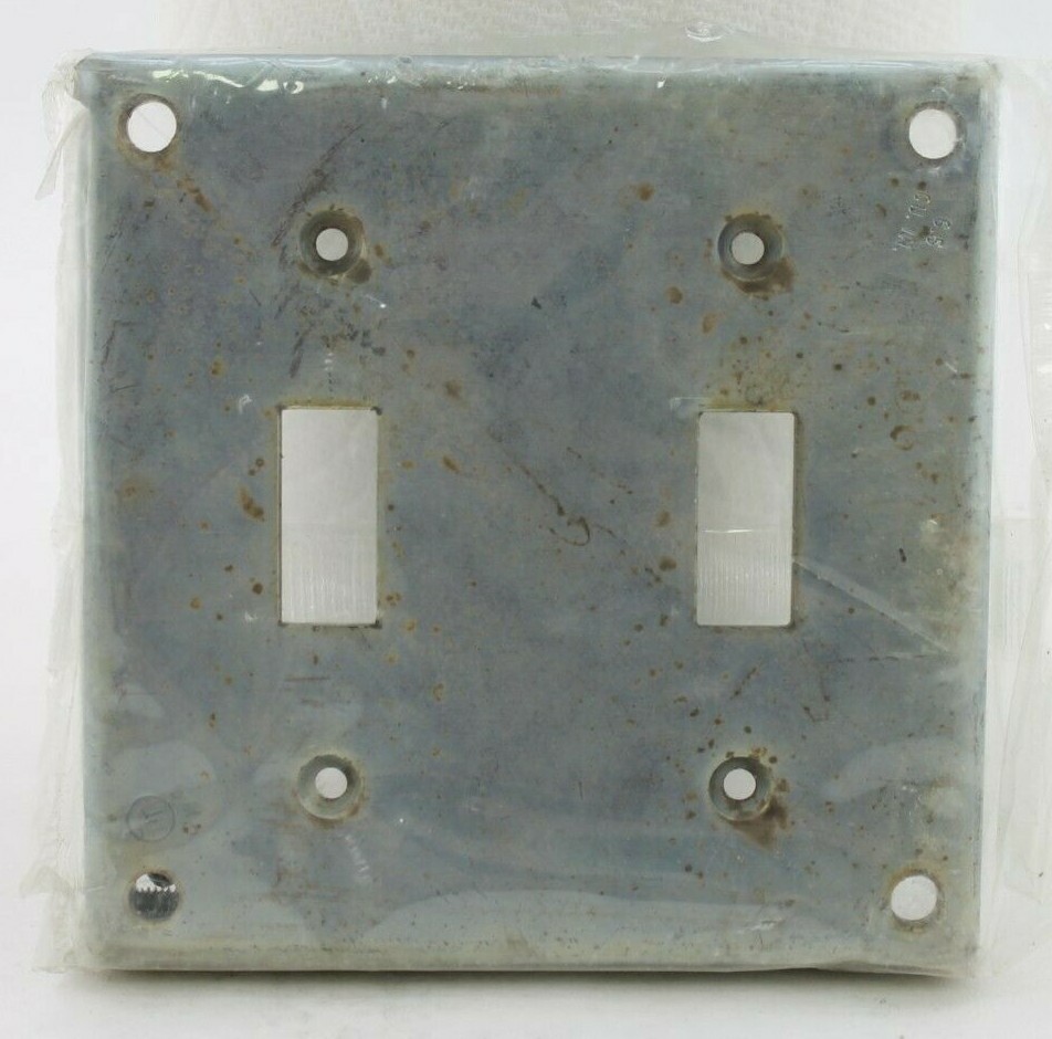 New BMC 2-Toggle 4" Square Device Cover