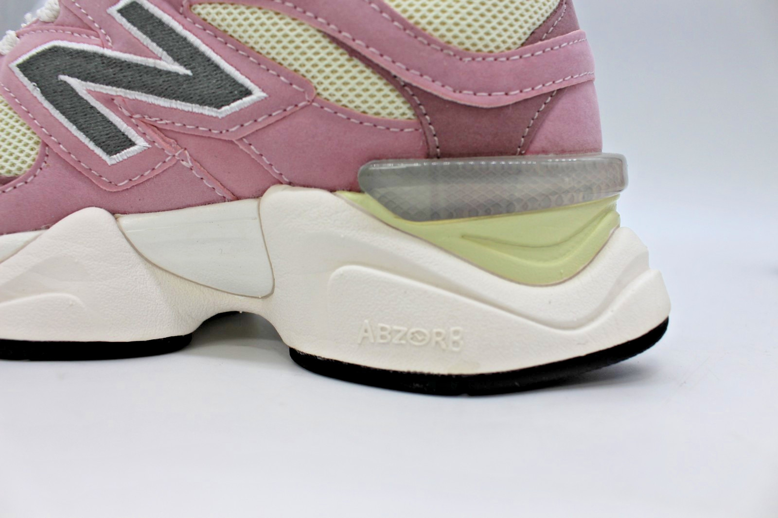 NEW Girl's New Balance 9060 Big Kid's Rose Sugar Ice Wine Size 4.5 PC9060BE