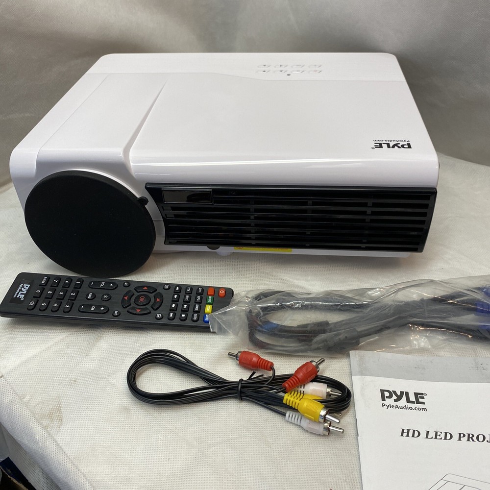 Pyle PRJD903 Pyle Digital Multimedia Projector, Full HD 1080p Support Mac & PC