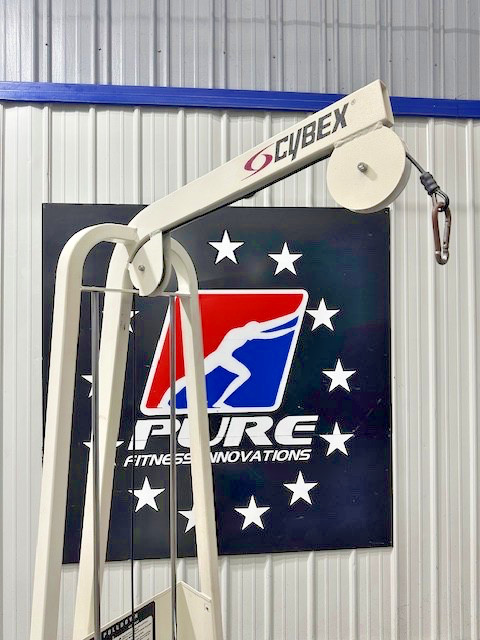 Cybex | VR2 Lat Pulldown