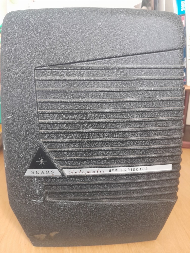 Vintage SEARS Automatic 8mm PROJECTOR Model 584.92700