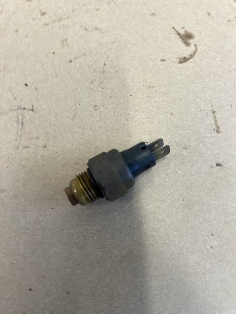 1985 Honda Elite CH150 Radiator Temp Sensor B659