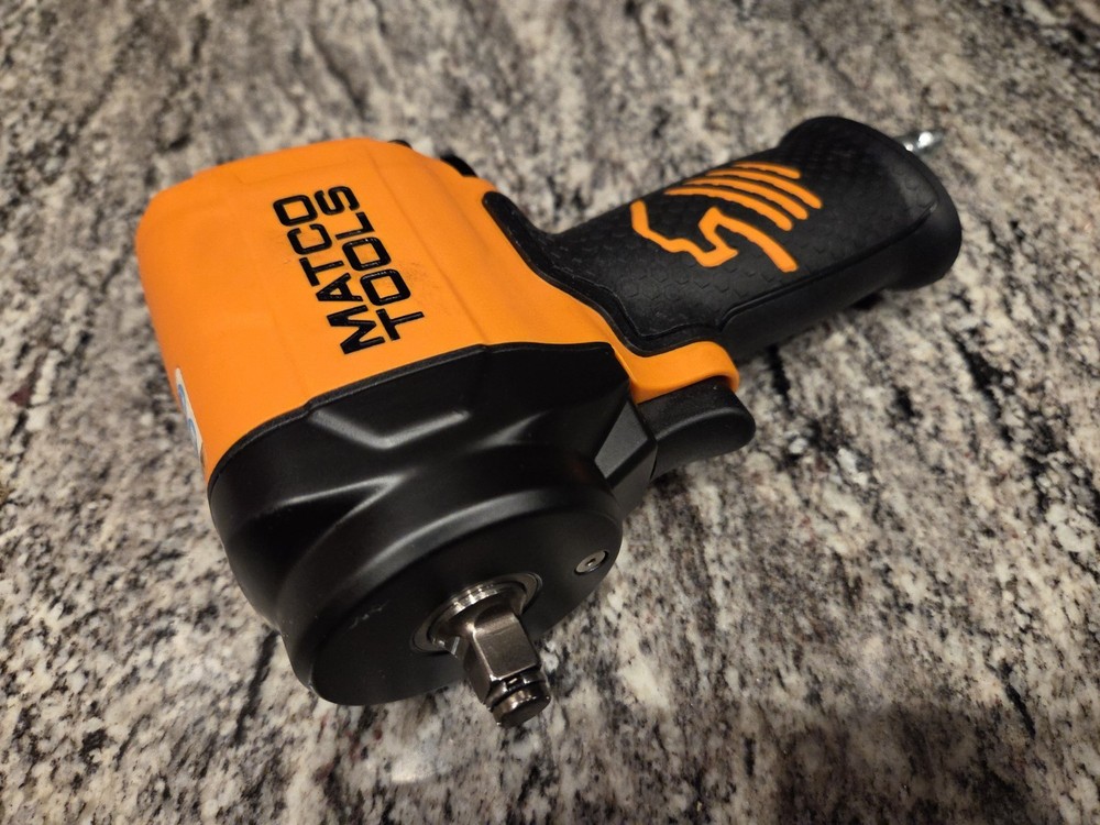 Matco Tools 3/8" DRIVE STUBBY PUSH BUTTON PNEUMATIC IMPACT WRENCH - ORANGE