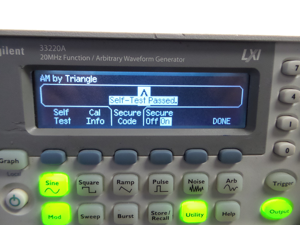 Agilent 33220A 20MHz Function / Arbitrary Waveform Generator - Free Shipping