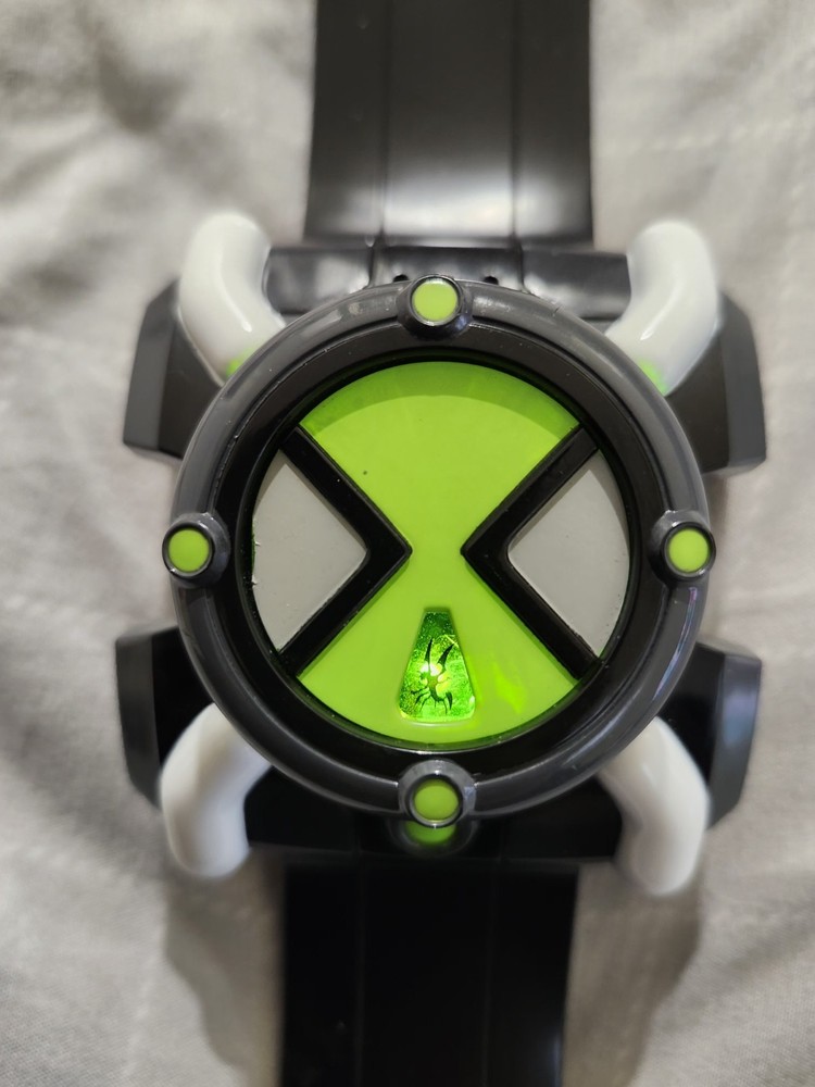 Ben 10 Omnitrix FX 2006 TESTED - Lights working/Sounds NOT working(no batteries)