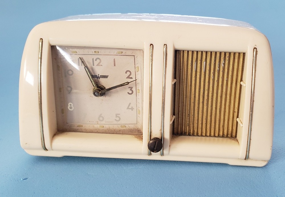 MUSICAL CLOCK