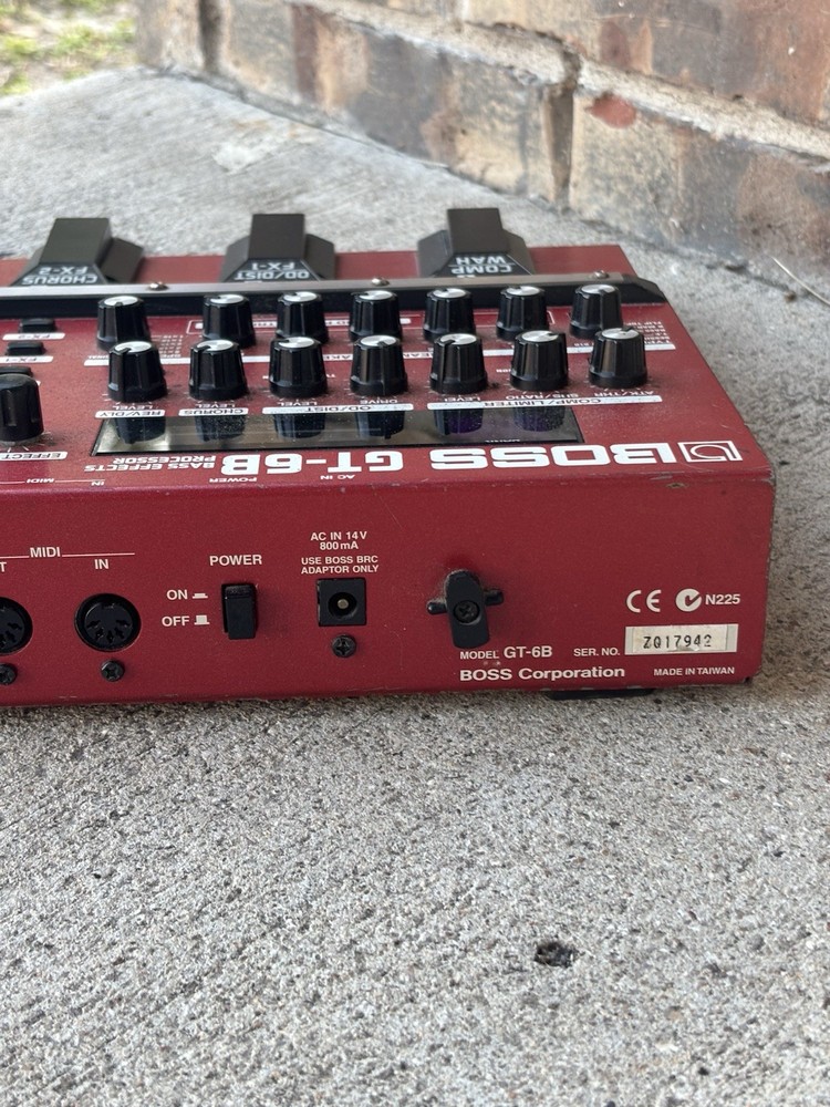 ⭐️Boss GT-6B BOSS Bass Multi-Effects Processor⭐️Working Please Read⭐️