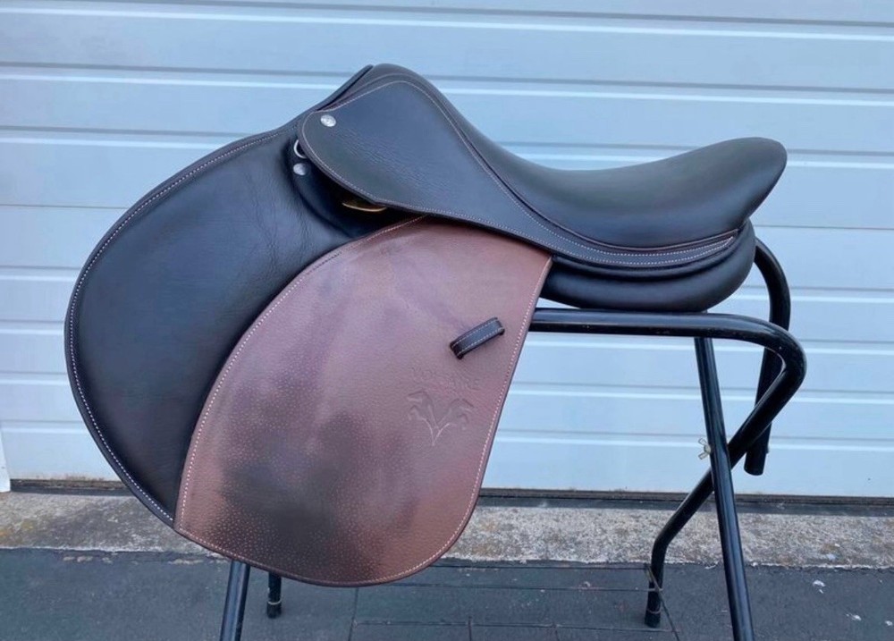 Voltaire Design Stuttgart Jumping Saddle 17.5in PRO