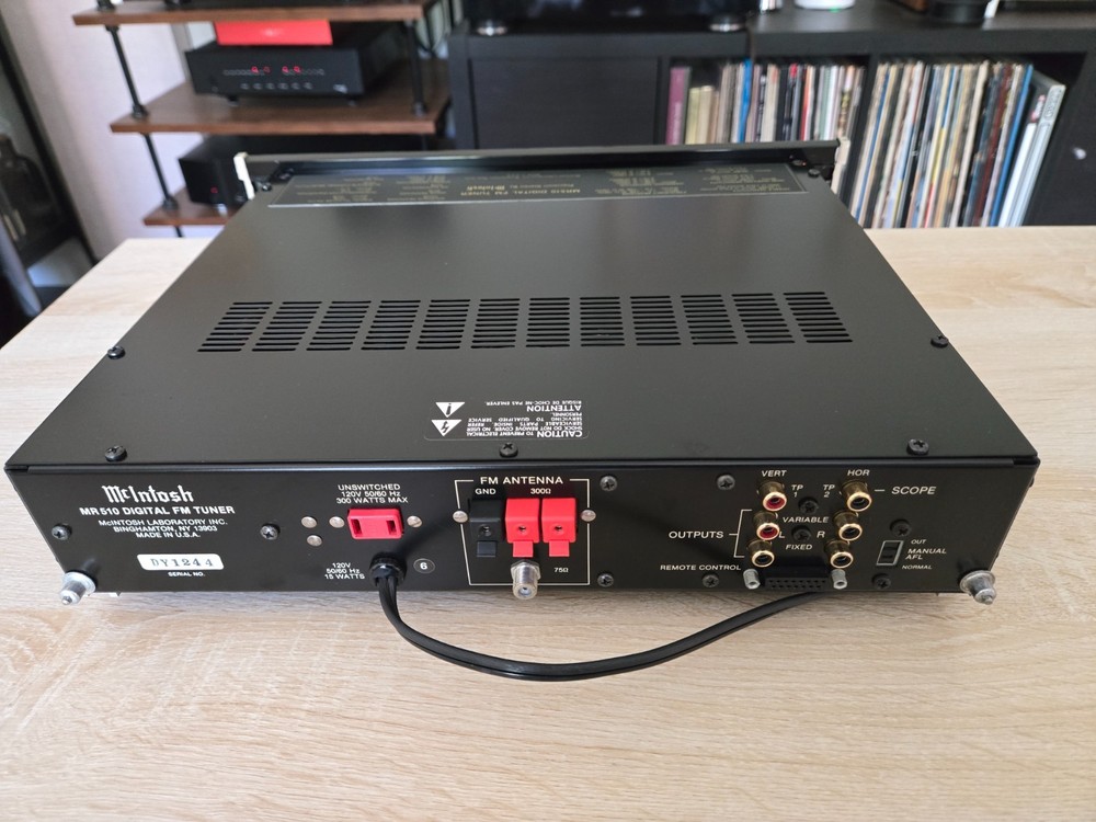 McIntosh MR510 Digital FM Tuner