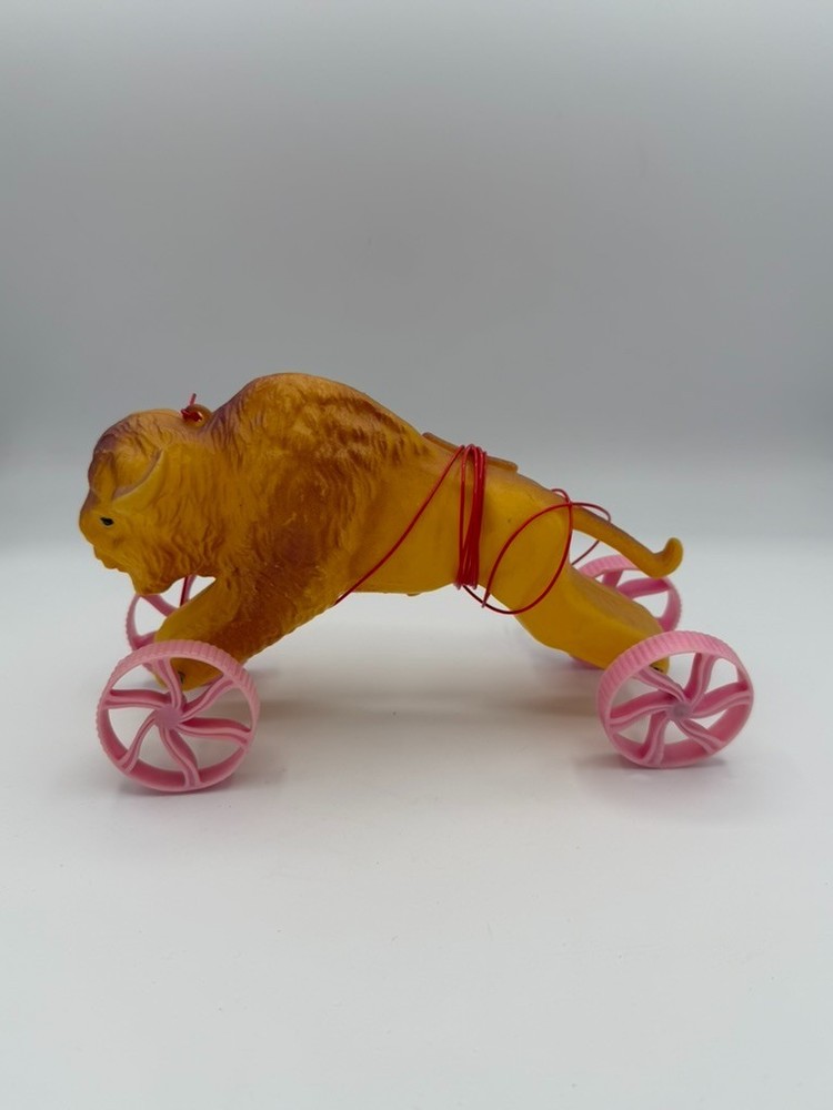 Vintage Bison Pull Toy On Wheels Plastic Buffalo Toy 7” Ring Pull
