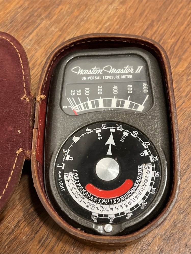 Weston Master II Universal Exposure Meter Model 735 w/ Original Leather Case