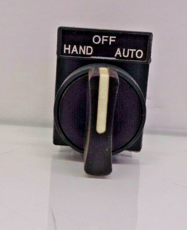 TELEMECANIQUE ZBE-101 3 POSTION SELECTOR SWITCH