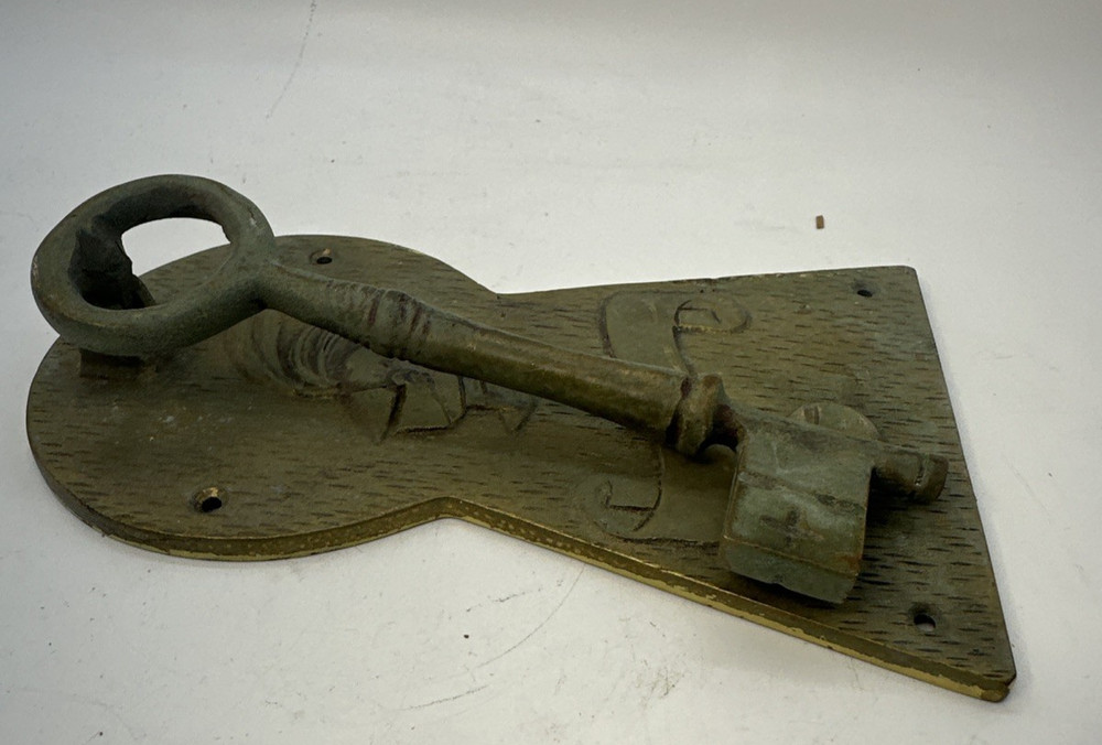 Vintage Solid Brass Skeleton Key Door Knocker W/Keyhole Shape Mounting Plate