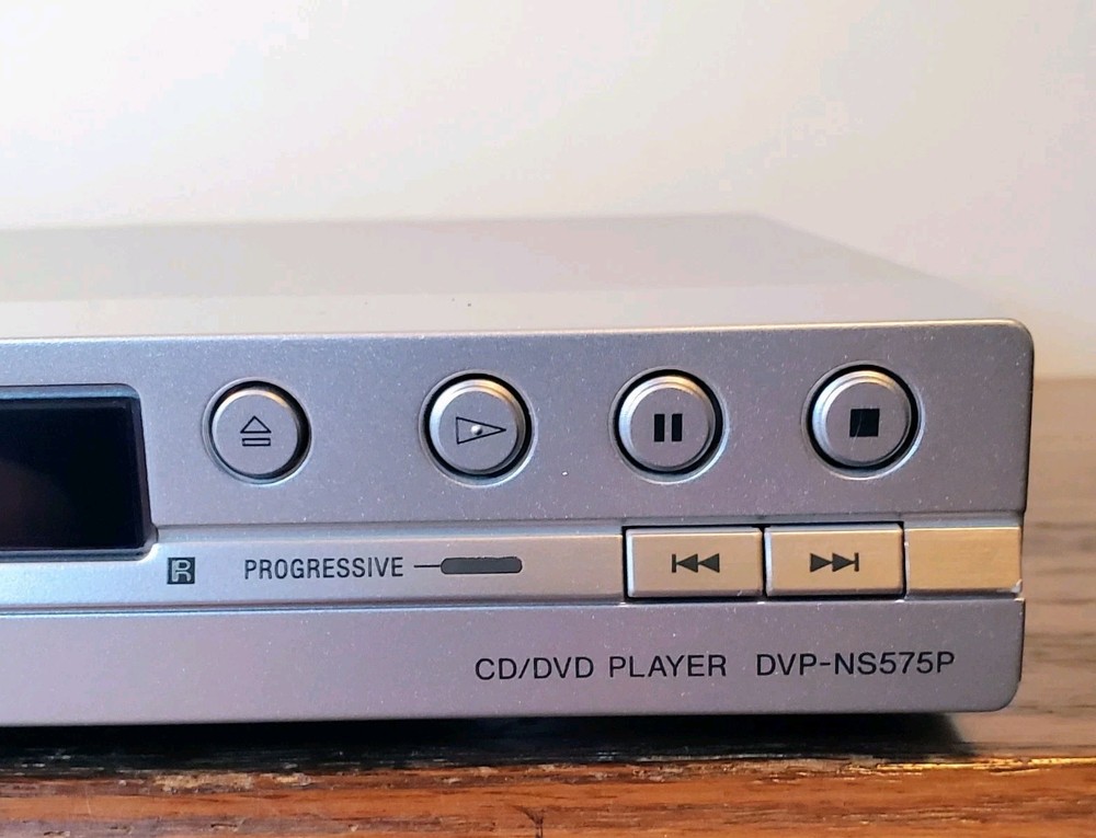 Sony DVD Player DVP-NS575p CD/DVD Player/Rewriter with Remote - EUC - TESTED