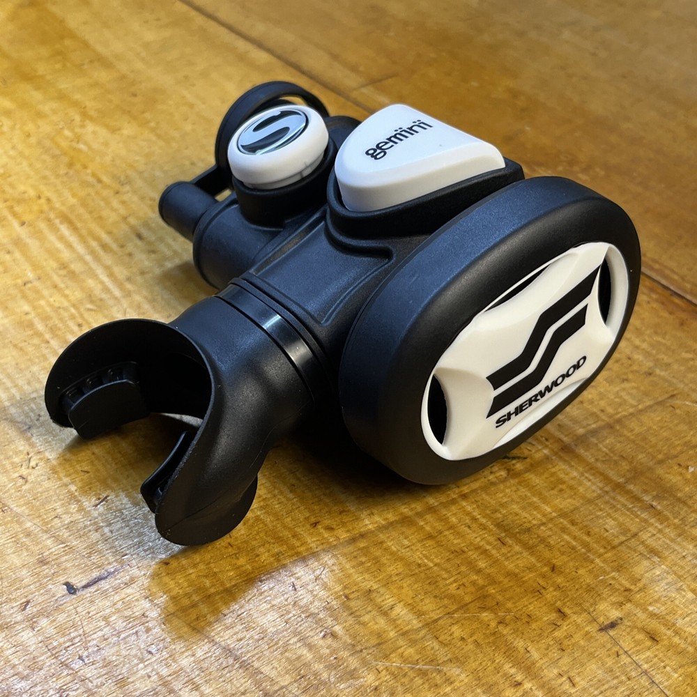 Sherwood Gemini Safe Second - White - Combo BC Inflator/Regulator Scuba Diving