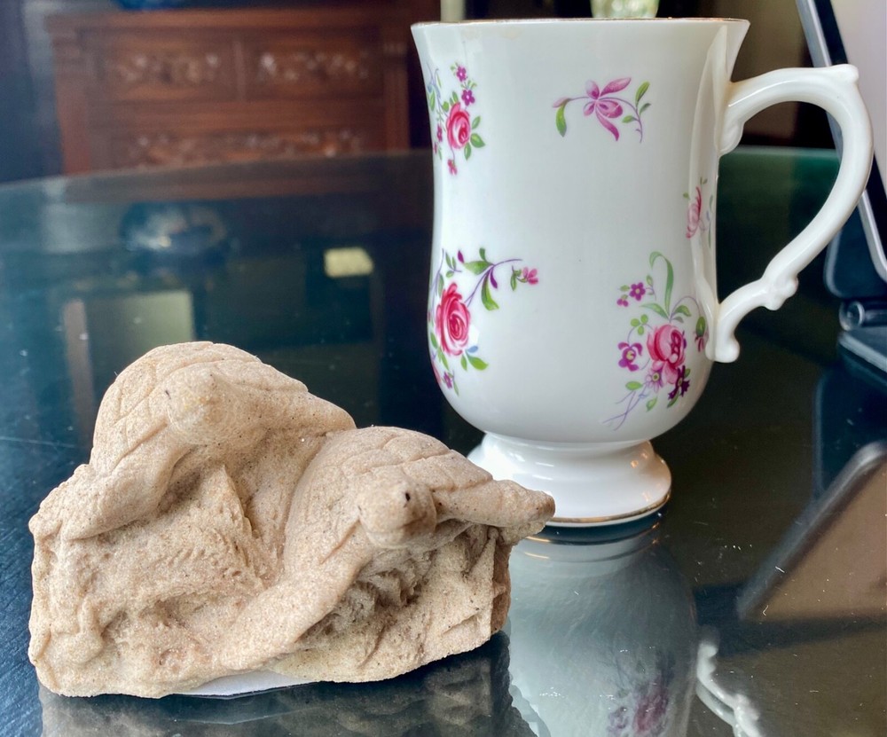 Sparkling Sandstone Turtles Sculpture Figurine