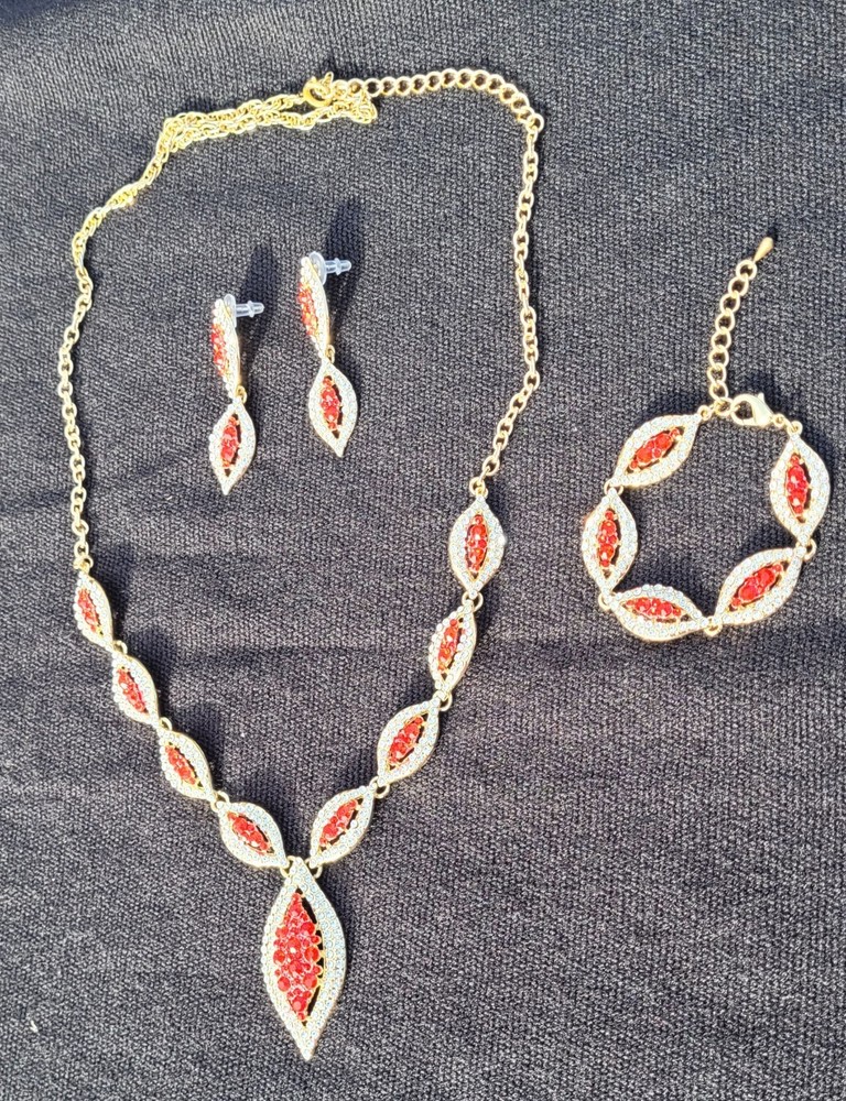 Formal/Prom Necklace Set
